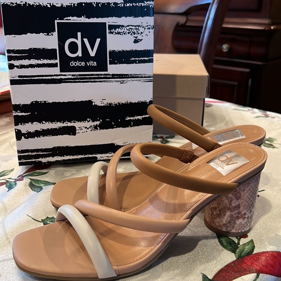DV BY DOLCE VITA Women’s Mona Faux Python Block Heel Sandals Nude&white … - Picture 9 of 17